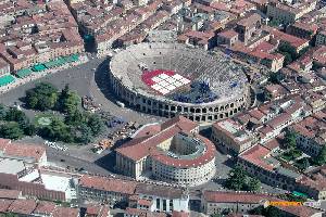 Ski Lodges, Mountain Refuges, Characteristic B&Bs and simply nice places to stay in Italy and the Italian Alps.